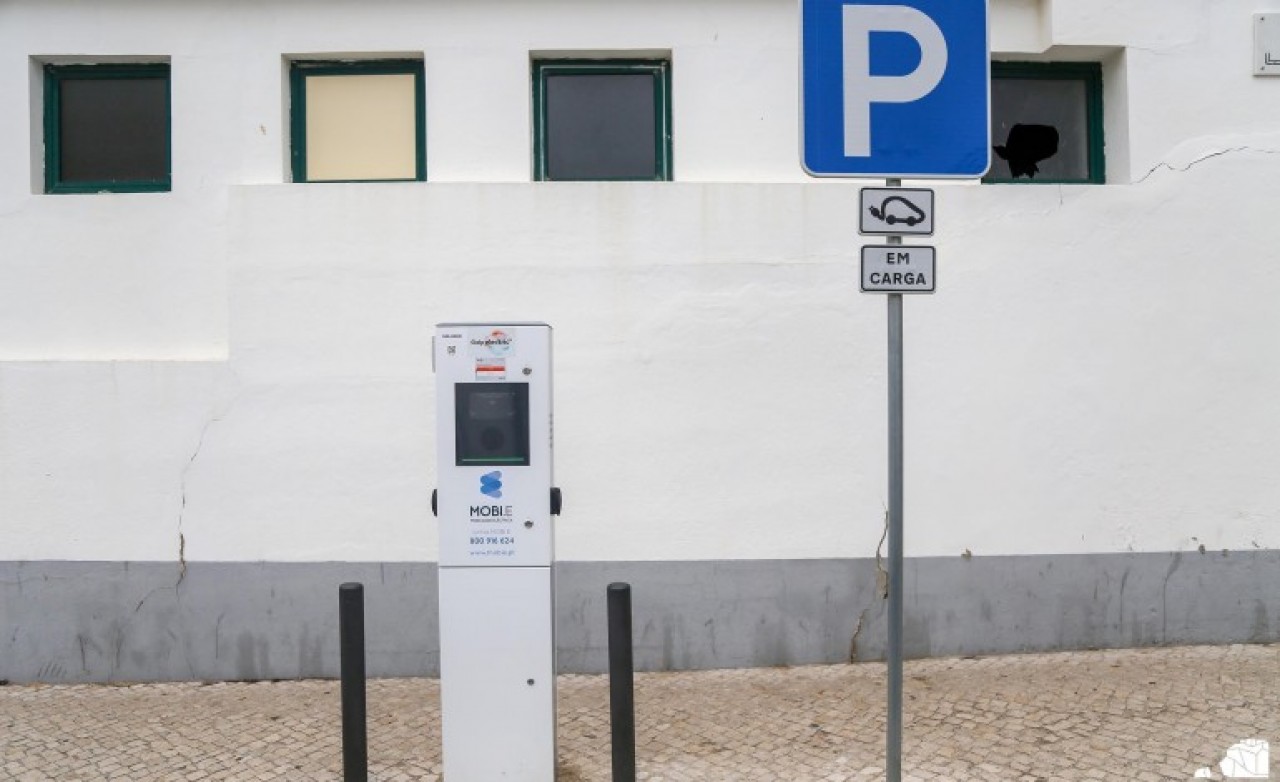Nazaré já tem posto de carregamento de carros elétricos