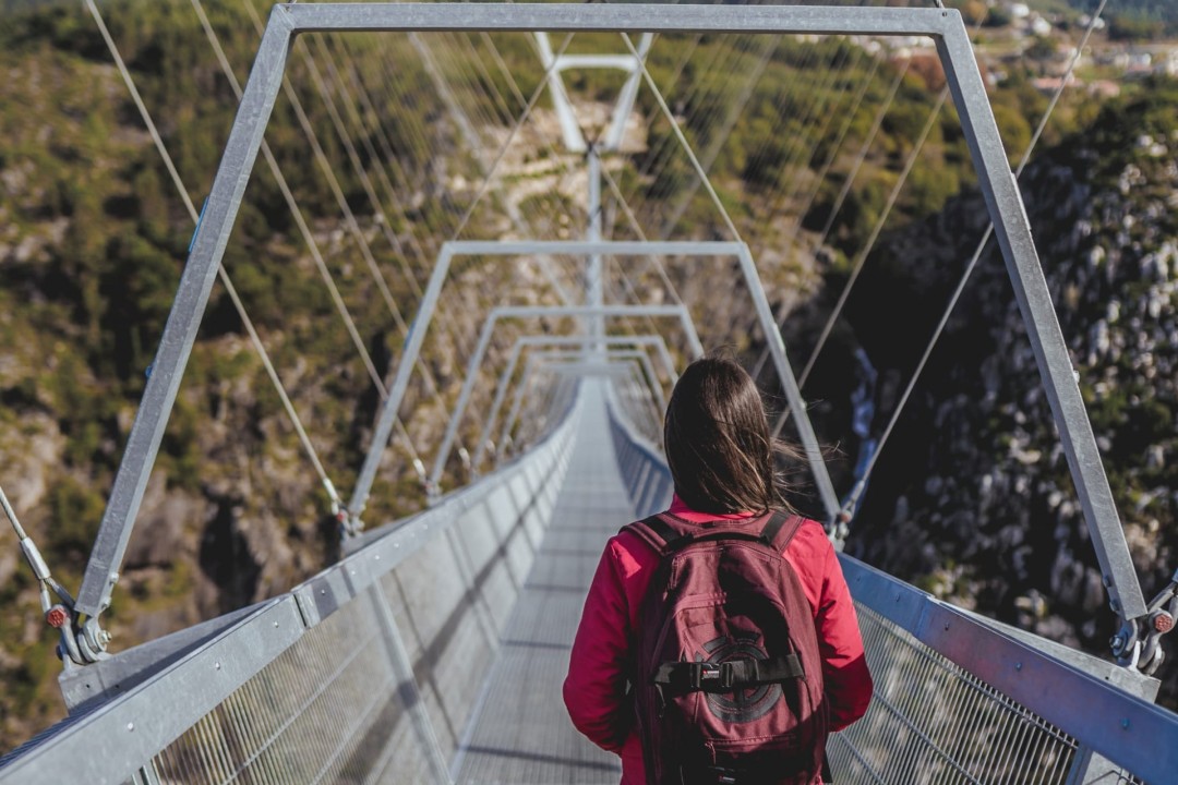 ‘516 Arouca’, ponte pedonal suspensa sobre o Rio Paiva