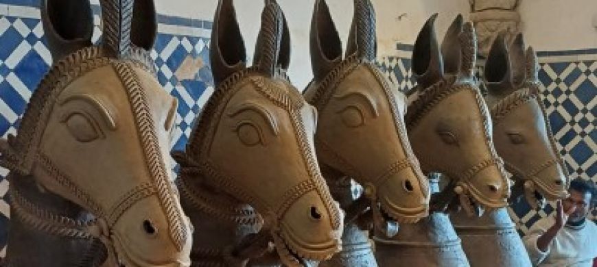 Exposição «Deuses de Terra. Escultura Velar» no Museu do Oriente