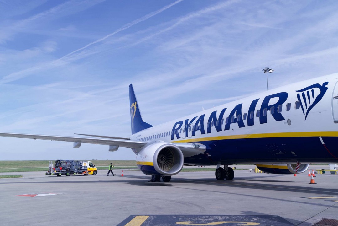 Ryanair aumenta bagagem de mão gratuita e antecipa-se às regras europeias