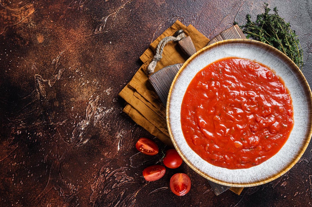 Nem Açúcar Nem Segredos Antigos: O Truque Simples que Remove a Acidez do Tomate e Muda as Suas Receitas para Sempre