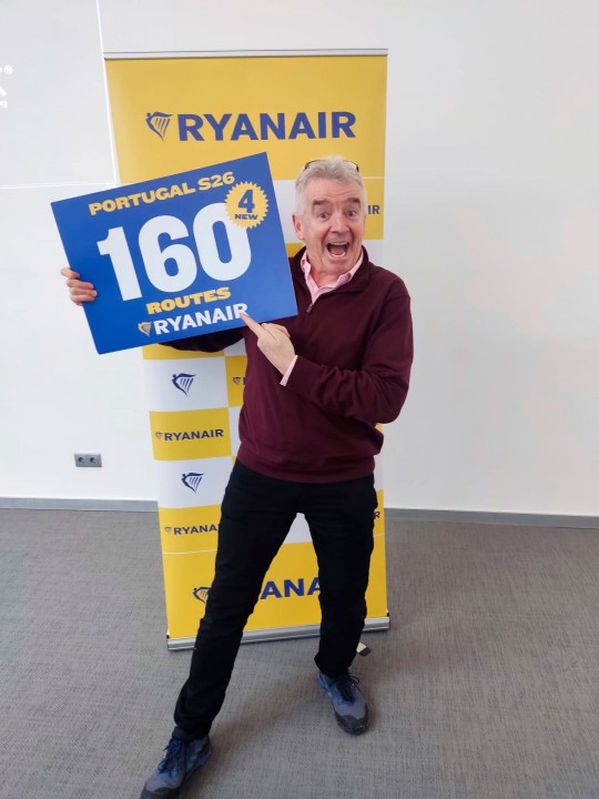 Verão 2026 da Ryanair promete mais voos, novas rotas e investimento em Portugal… mas deixa Lisboa para trás