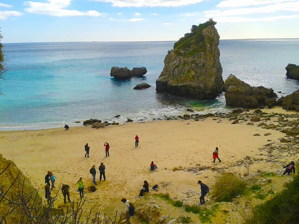 Praia Ribeiro do Cavalo com Yoga